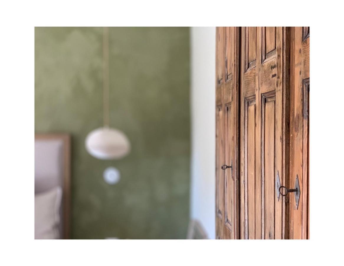 Les Jardins De Sitaara Bed & Breakfast Cucuron Exterior foto