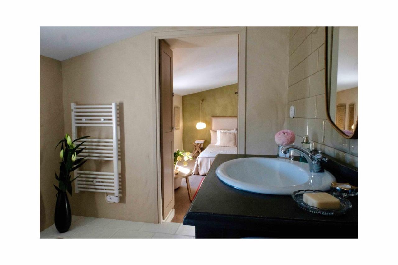 Les Jardins De Sitaara Bed & Breakfast Cucuron Exterior foto