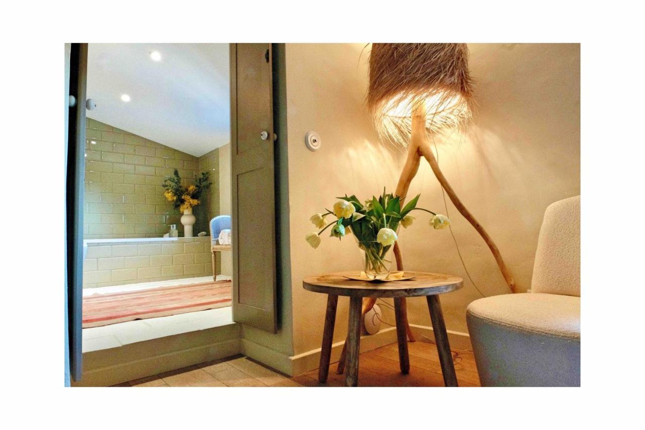 Les Jardins De Sitaara Bed & Breakfast Cucuron Exterior foto
