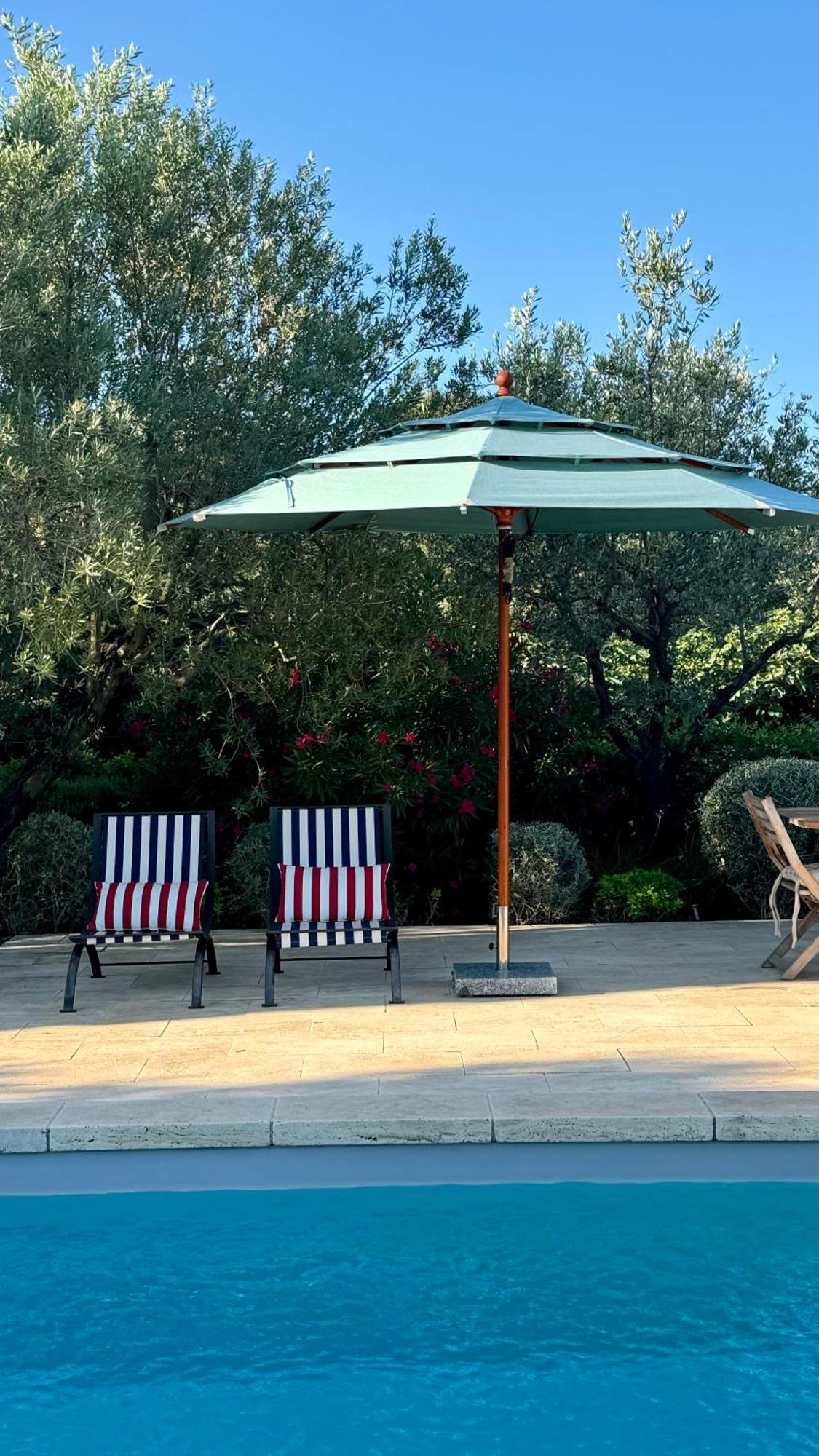 Les Jardins De Sitaara Bed & Breakfast Cucuron Exterior foto
